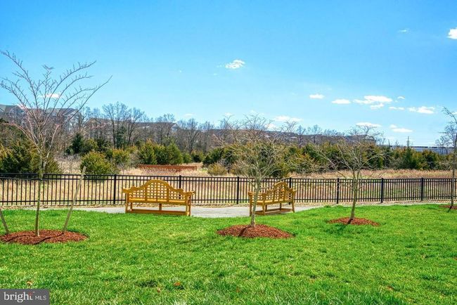 APT-406 - 44589 York Crest Ter, Condo with 3 bedrooms, 2 bathrooms and null parking in ASHBURN VA | Image 44