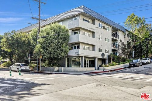 102-9005 Cynthia St, West Hollywood, CA, 90069-4830 | Card Image
