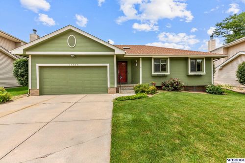 16576 Adams Street, Omaha, NE, 68135 | Card Image