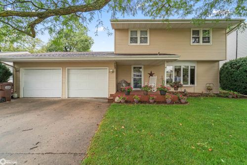 723 16th St, Nevada, IA, 50201-2417 | Card Image