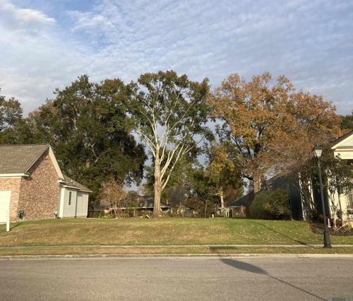 7389 N Eisworth Ave, Baton Rouge, LA, 70818-5846 | Card Image
