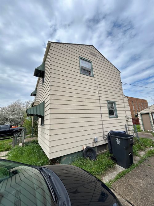3315 Bennett Ave, Flint, MI, 48506-4701 | Card Image