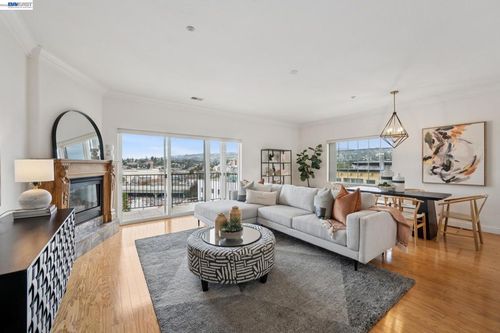 567 567 Merritt Ave, Oakland, CA, 94610 | Card Image