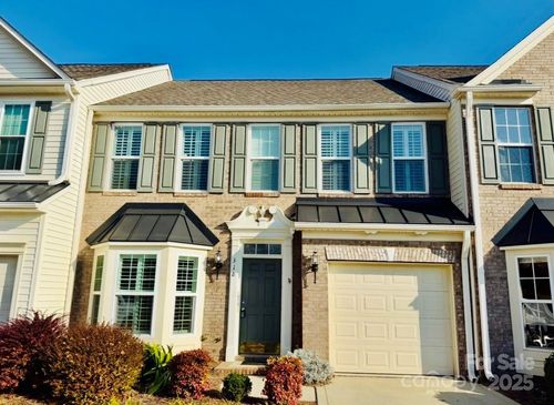 318 Shingleoak Dr, Clover, SC, 29710-8831 | Card Image