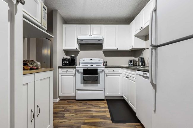 79 Cedar Springs Gardens Sw, Townhouse with 2 bedrooms, 2 bathrooms and 1 parking in Calgary AB | Image 10