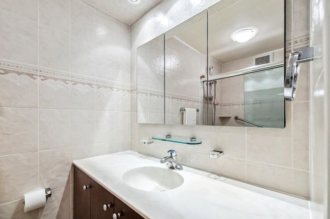 APT-1822 - 300 Winston Dr, Condo with 3 bedrooms, 3 bathrooms and null parking in Cliffside Park NJ | Image 22