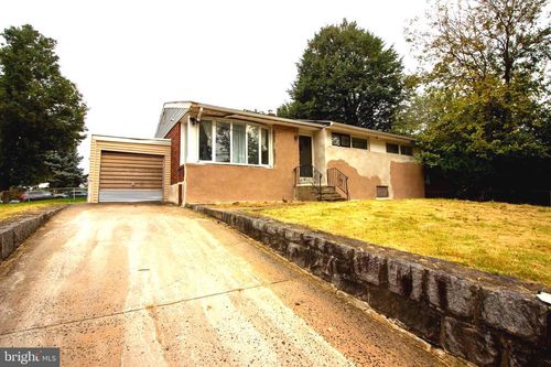 1500 Creswood Rd, PHILADELPHIA, PA, 19115-3111 | Card Image