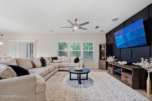 438 Auburn Oaks Rd E, Jacksonville, FL, 32218-4989 | Card Image