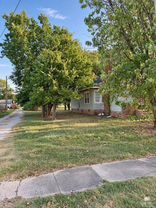308 24th Street, Wilson, KS, 67490 | Card Image