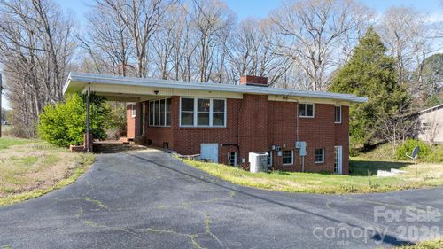 4914 E Nc 10 Hwy, Catawba, NC, 28609-8117 | Card Image