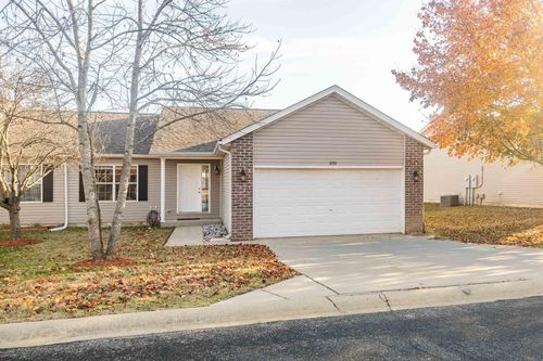 370 Van Buren Rd, Branson, MO, 65616-8566 | Card Image