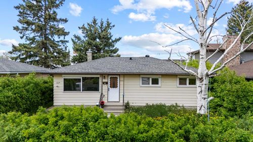 616 34 Ave Ne, Calgary, AB, T2E2K2 | Card Image