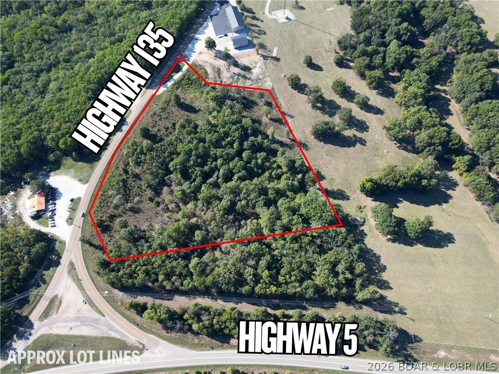Commercial Sale in Laurie 3