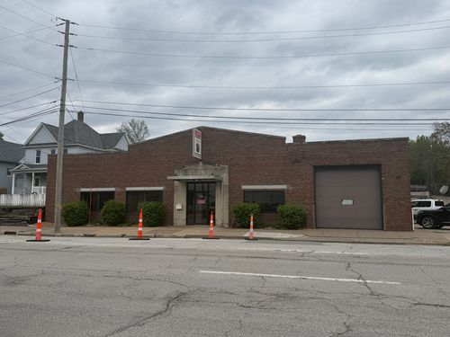 1040 W 4th St, Davenport, IA, 52802-3509 | Card Image