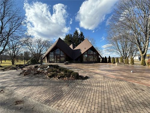 10804 Wilkshire Blvd Ne, Bolivar, OH, 44612-8404 | Card Image