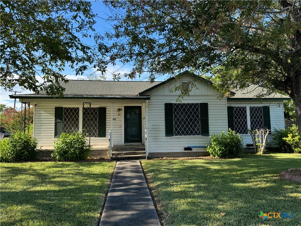 Woodlawn St, Victoria, TX 77901