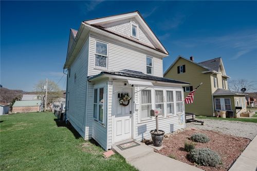 520 Hancock St, Clymer, PA, 15728-1292 | Card Image