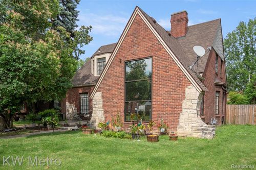 13944 Archdale St, Detroit, MI, 48227-1349 | Card Image