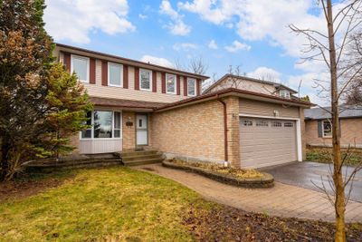 90 Canadian Oaks Dr, House other with 4 bedrooms, 3 bathrooms and 4 parking in Whitby ON | Image 2