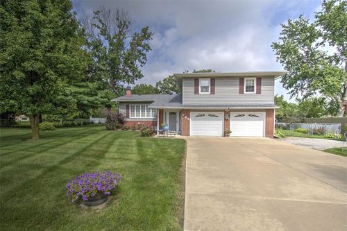 595 Mintler Dr, Mt Zion, IL, 62549-1647 | Card Image