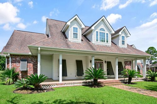 13083 N Spruce St, Vacherie, LA, 70090-3148 | Card Image