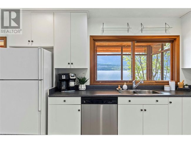 4006 Express Point Rd, House other with 4 bedrooms, 2 bathrooms and null parking in Scotch Creek BC | Image 23