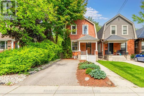 882 1/2 William St, London, ON, N5Y2S3 | Card Image