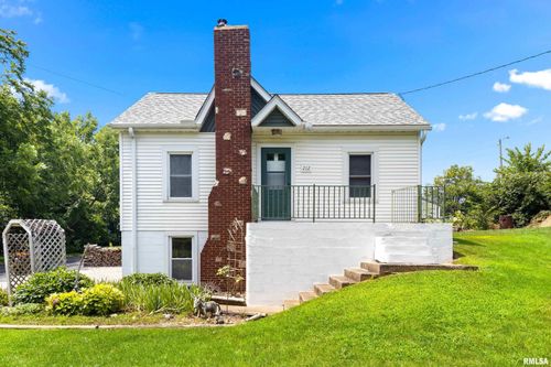 212 Mcginley St, Washington, IL, 61571-1938 | Card Image
