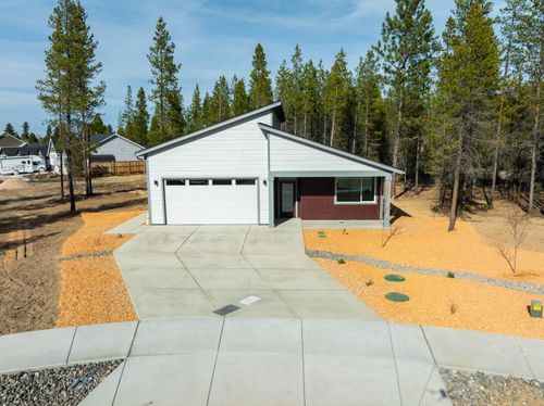 11-16659 Neil Ct, La Pine, OR, 97739-7810 | Card Image
