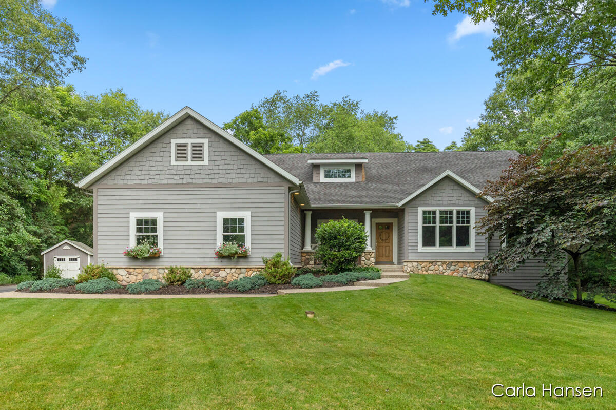 River Glen Dr, Caledonia, MI 49316
