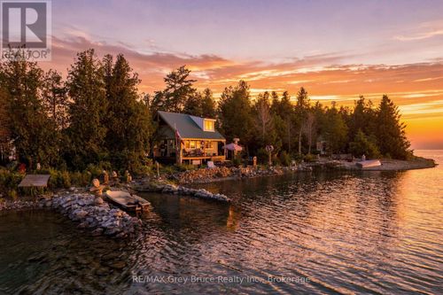 79 & 79A Zinkan Island, Northern Bruce Peninsula, ON, N0H1Z0 | Card Image