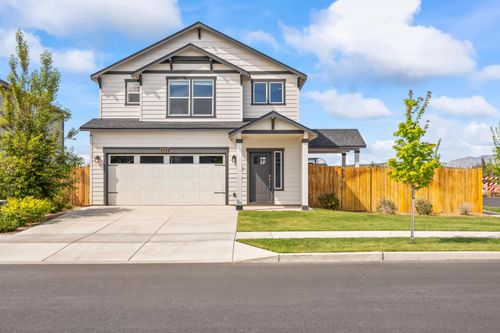2513 Nw Upas Way, Redmond, OR, 97756-6231 | Card Image