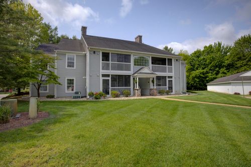 920 Oak Brook Dr, Jackson, MI, 49203-2672 | Card Image