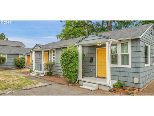 5821 Se Knapp St, Portland, OR, 97206-7508 | Card Image