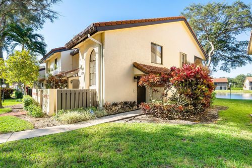 apt-202-10423 S Circle Lake Dr, Boynton Beach, FL, 33437-3484 | Card Image