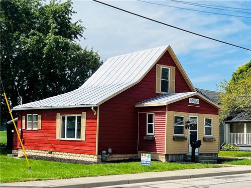 720 E Main St, Union City, OH, 45390-1822 | Card Image