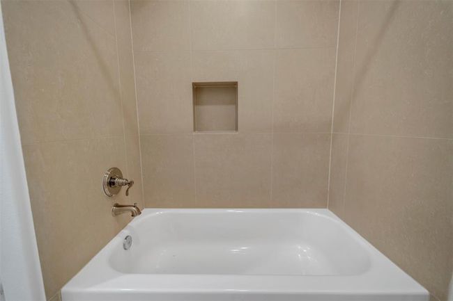 2202 Lakeshore Edge Dr, House other with 3 bedrooms, 5 bathrooms and 2 parking in Houston TX | Image 11