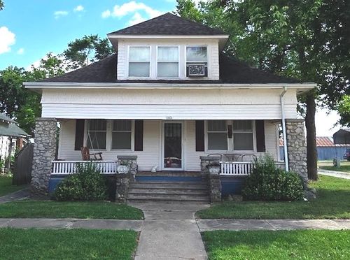 115 E 2nd St, Moline, KS, 67353-5365 | Card Image