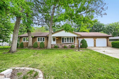 823 Greenwood Ave, Carpentersville, IL, 60110-1923 | Card Image