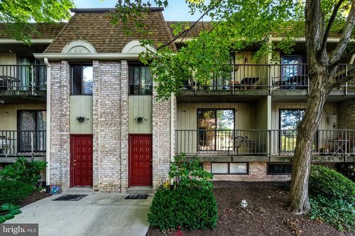 338 Saybrook Ln, WALLINGFORD, PA, 19086-6756 | Card Image