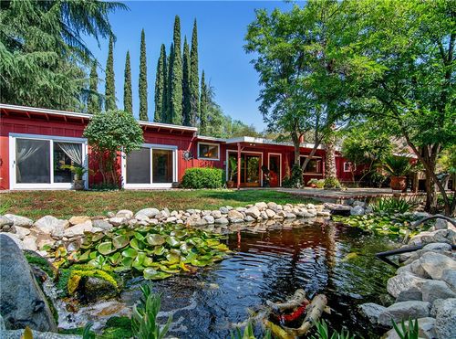 11461 Riverwood Dr, Sunland, CA, 91040-2038 | Card Image