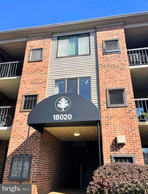 17-304-18020 Chalet Dr, GERMANTOWN, MD, 20874-2389 | Card Image