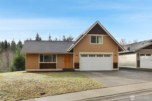 629 Joy St, Eatonville, WA, 98328-7027 | Card Image