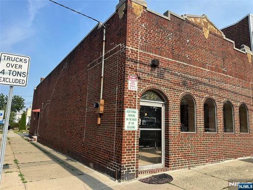 239 Lakeview Ave, Clifton, NJ, 07011-4011 | Card Image