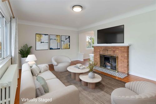 1835 Fernwood Rd, Victoria, BC, V8T2Y5 | Card Image