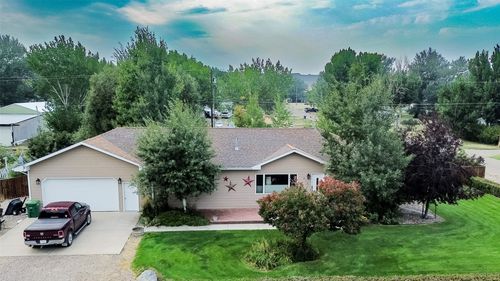 410 Front St, Fort Benton, MT, 59442-8928 | Card Image