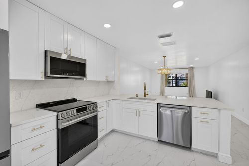320 Elmira Ct, Royal Palm Beach, FL, 33411-1533 | Card Image