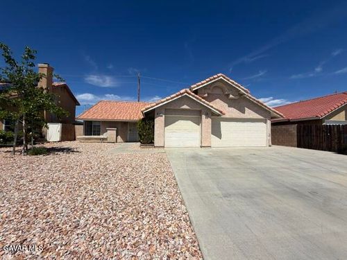 1725 Windsor Pl, Palmdale, CA, 93551-4063 | Card Image