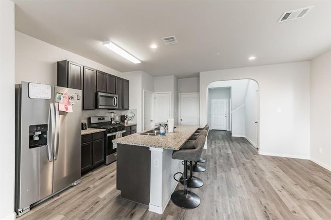 Kitchen Area | Image 6