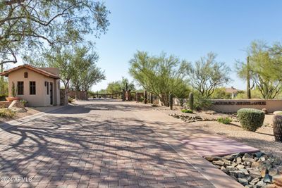 27799 N 67 Th Way, House other with 6 bedrooms, 6 bathrooms and null parking in Scottsdale AZ | Image 2